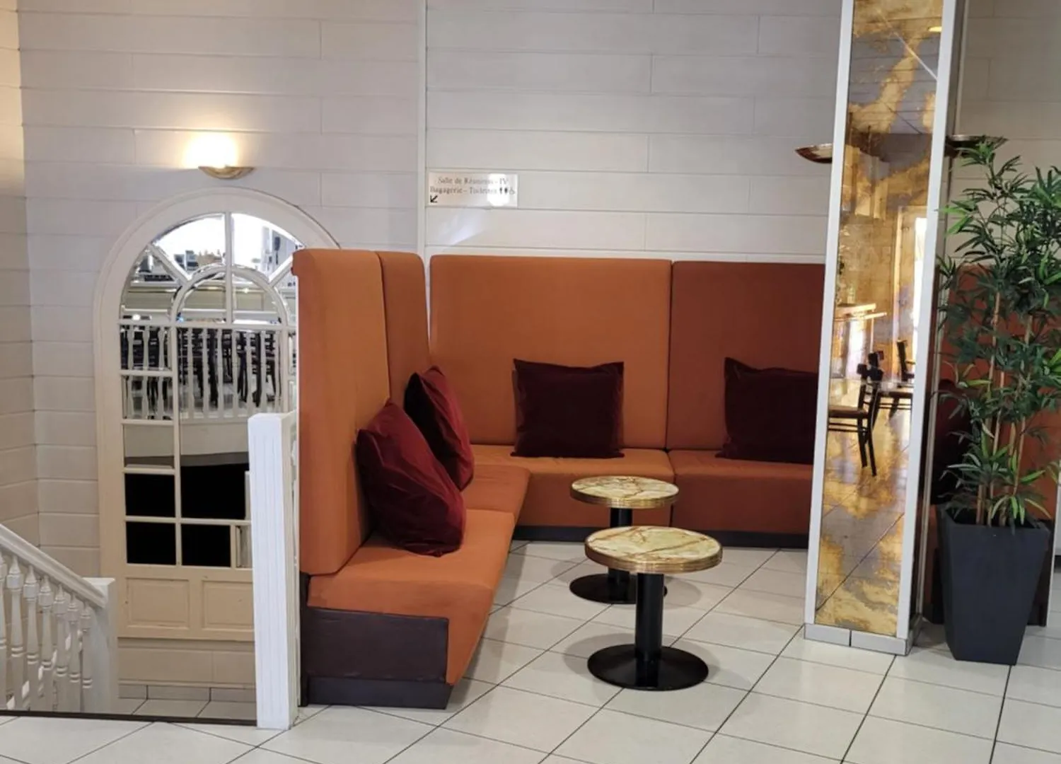 Hotel De Paris Lourdes