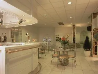 Hotel De Paris Lourdes