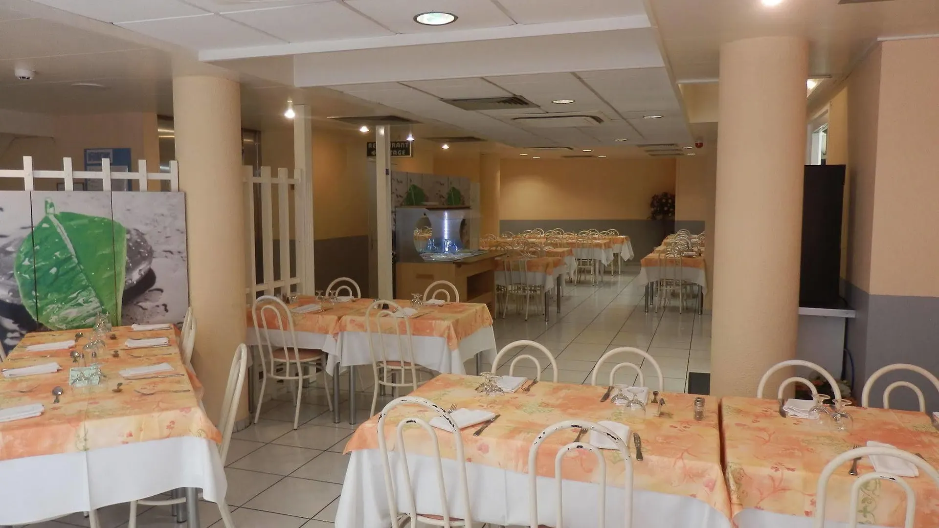 Hotel De Paris Lourdes