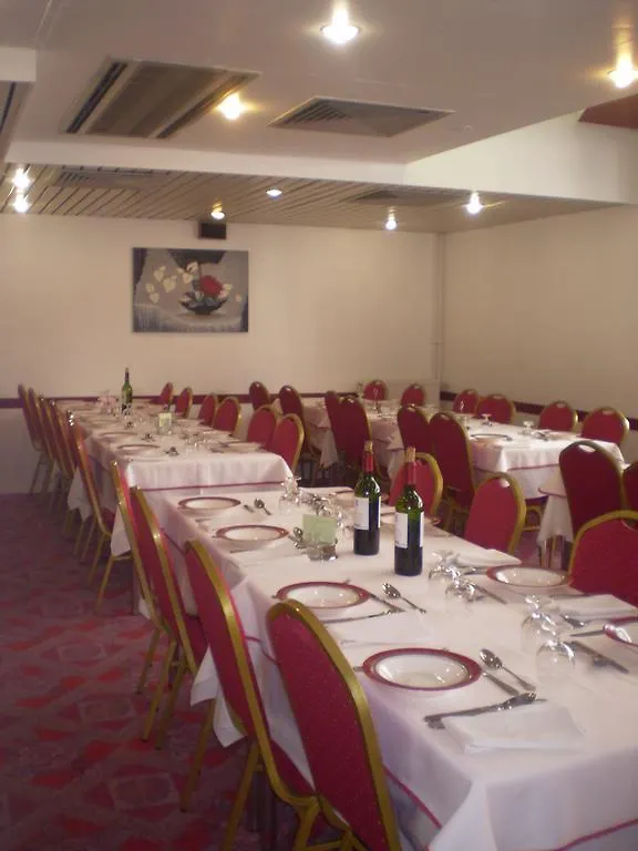 Hotel De Paris Lourdes 3*,
