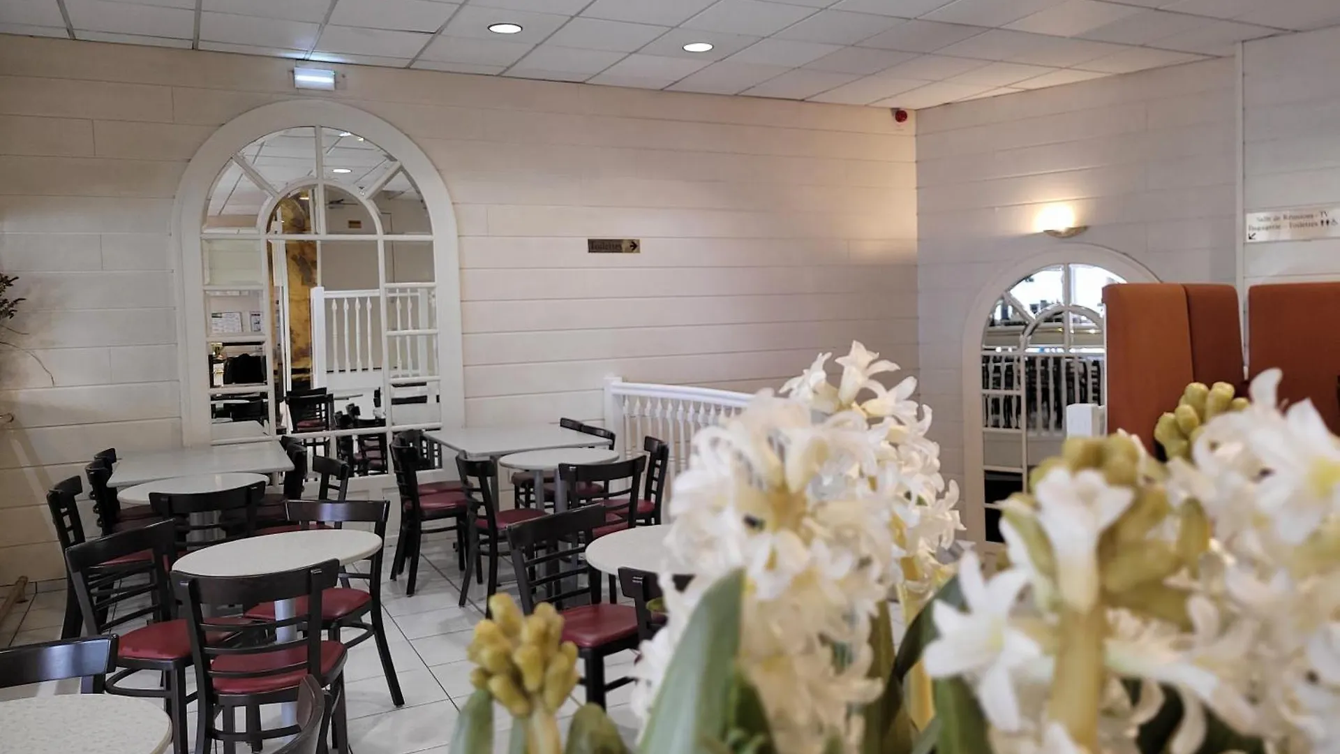 Hotel De Paris Lourdes
